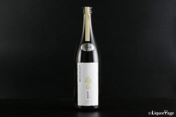 今をときめく新政の銘柄「亜麻猫」には瓶内二次発酵のスパークリングタイプもある。