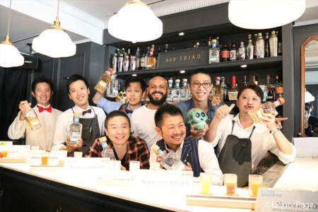 出場したバーテンダー7名とドレ・マッソ氏