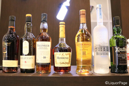 モエヘネシー・ディアジオのブースにて グレンモーレンジィなどラグジュアリーなブランドが並ぶ。