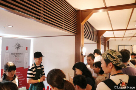 サザンクロス ジン、ジーヴァインのブースにて