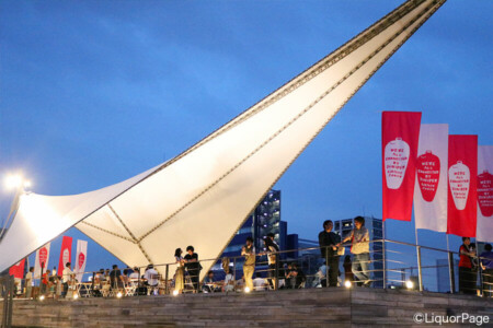 夜のT-LOTUS Mのトップデッキ