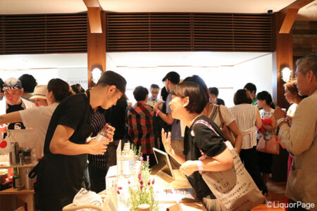 グローバルグローサリーのブースにて