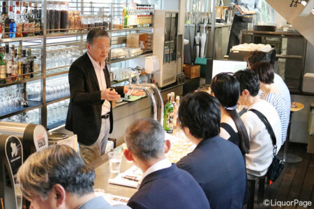 ウイスキーのオールドボトルのセミナーも行われた。講師は橋口孝司さん。 セミナーの様子