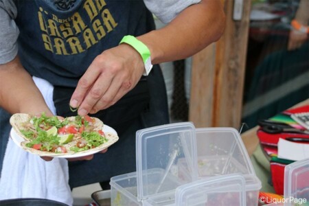 メキシコ料理のタコスも出品された。 CASA DE SARASAのブース